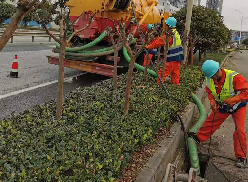 钦北市政管道清淤
